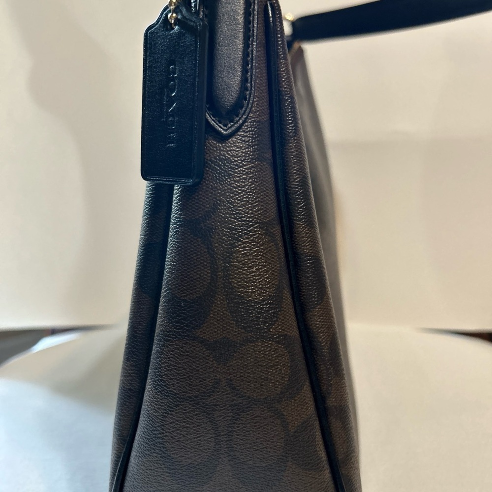 Purse - Picture 3 of 5